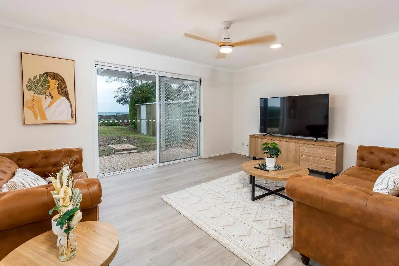 Private Beach House For Your Perfect Family Holiday Beachmere Dom wakacyjny
